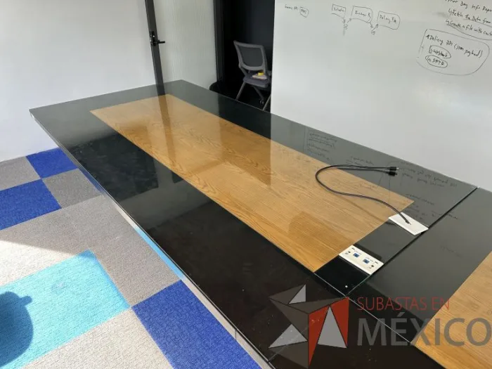 Lote 001 - Mesa de sala de juntas para 14 personas - Imagen 19