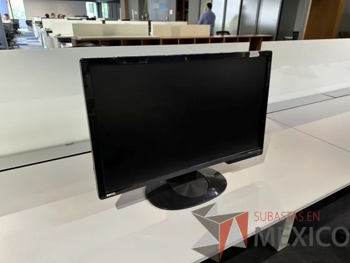 Lote 030 - Monitor de 24".   Modelo: ET-0027-B - Imagen 3