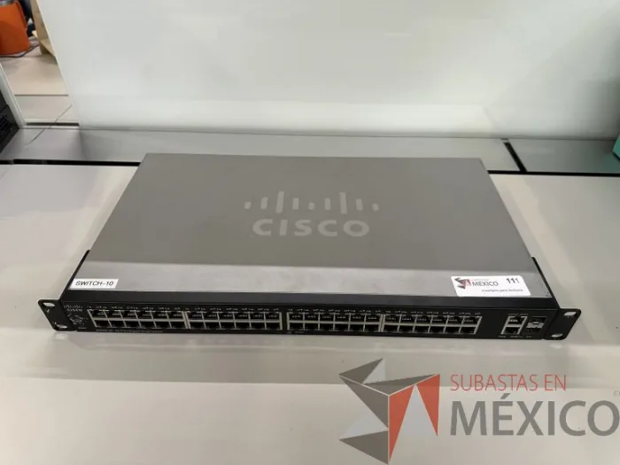 Lote 022 - Switch CISCO SG200-50 de 50 puertos - Imagen 3