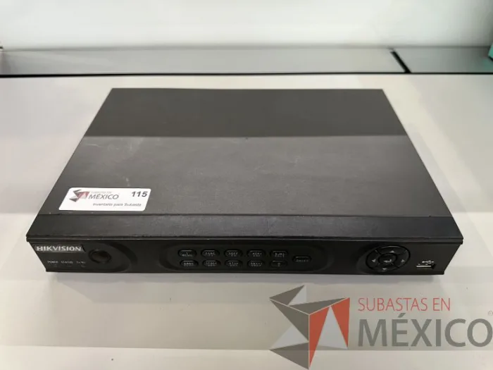 Lote 025 - Digital Video Recorder.  Modelo: DS-7204HVI-ST. Marca: HIKVISION