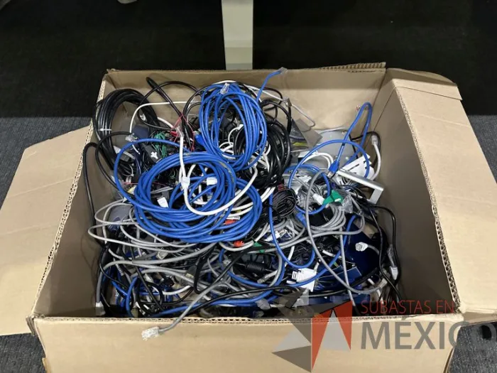 Lote 028 - 3 cajas con mouses - Imagen 7