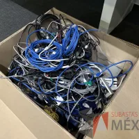 Lote 028 - 3 cajas con mouses - Imagen 8