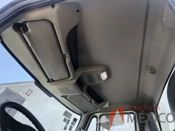 Lote 008 - International 7400 SBA 6X4, Año 2019 - Imagen 11
