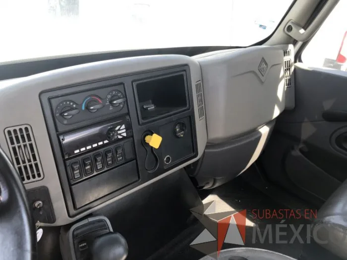 Lote 002 - International 7400 SBA 6X4, Año 2019 - Imagen 4