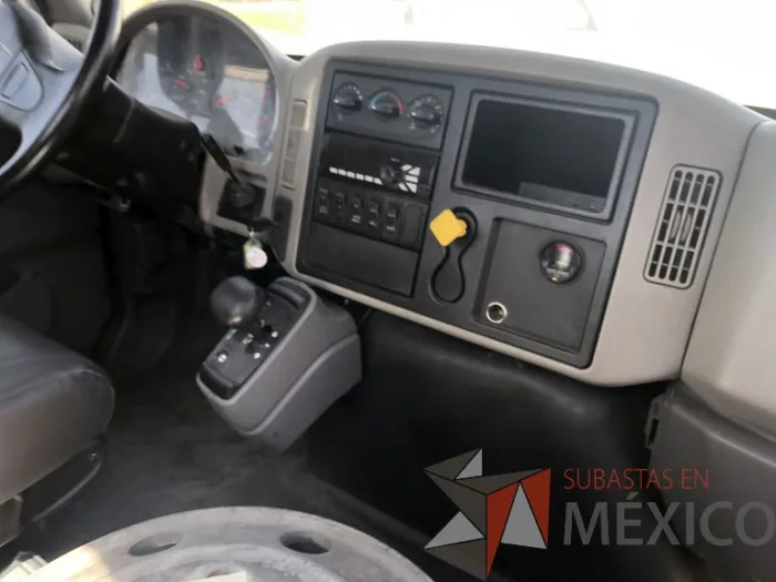 Lote 002 - International 7400 SBA 6X4, Año 2019 - Imagen 28