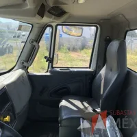 Lote 005 - International 7400 SBA 6X4, Año 2019 - Imagen 2