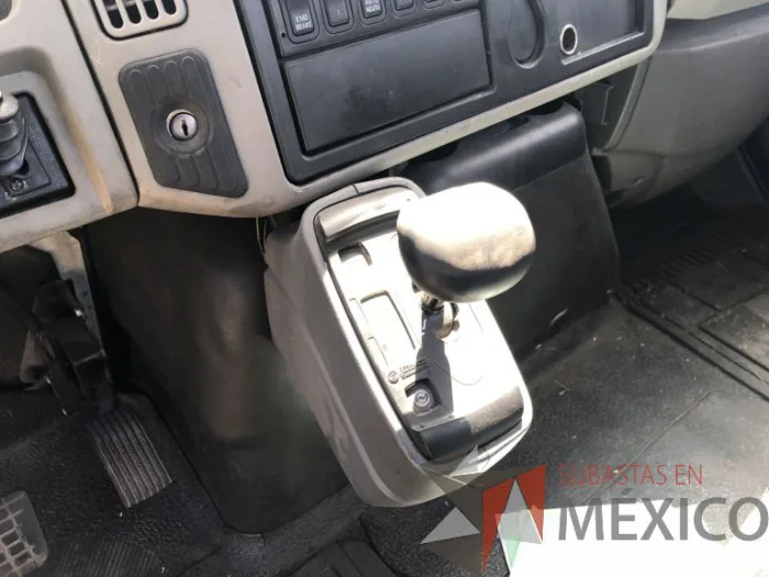 Lote 005 - International 7400 SBA 6X4, Año 2019 - Imagen 6