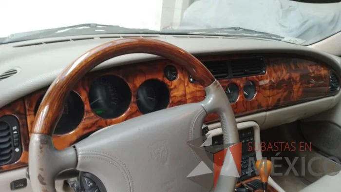 Lote 003 - Jaguar XK8 Coupé 1988 - Imagen 12
