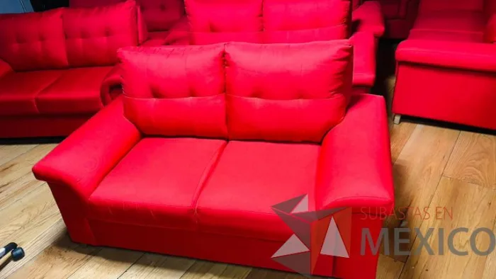 Lote 005 - Sillón de 2 plazas en tela color rojo - Imagen 2