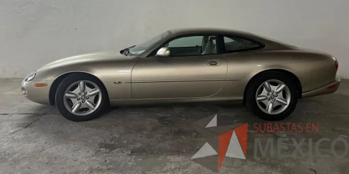 Lote 003 - Jaguar XK8 Coupé 1988 - Imagen 17