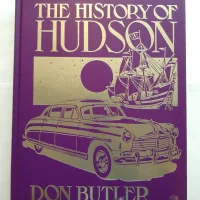 Lote 121 - Lote de 2 libros : HUDSON AUTOMOBILES. A Illustrated History, Autor Patrick R. Foster, Ed. Iconografix, 126 paginas.  THE HISTORY OF HUDSON por Don Butler, MBI Publishing, 1992, pasta dura, 336 paginas - Imagen 2