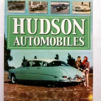 Lote 121 - Lote de 2 libros : HUDSON AUTOMOBILES. A Illustrated History, Autor Patrick R. Foster, Ed. Iconografix, 126 paginas.  THE HISTORY OF HUDSON por Don Butler, MBI Publishing, 1992, pasta dura, 336 paginas - Imagen 3