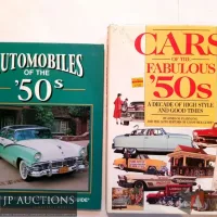 Lote 082 - Lote de 2 Libros relativos a los años 50's:  CARS OF THE FABULOUS 50'S A decade of High Style And Good Times, Ed. Auto Editors of Consumer Guide, 416 paginas, pasta dura.