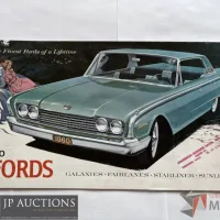 Lote 009 - Lote de varias brochures: HORNET (1970), CHAMPION COMMANDER AND LAND CRUISERS (1950), MERCURY (1957), FORD (1938), ROUTE 66, ACCESORIOS MOPAR