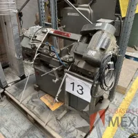 Lote 013 - Metal Band Saw  UEI CHYUAN, Modelo: UC-18OA