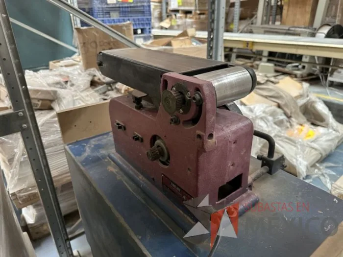 Lote 020 - Lijadora de banda y disco KNO VA, Marca: KN BD-46A - Imagen 9