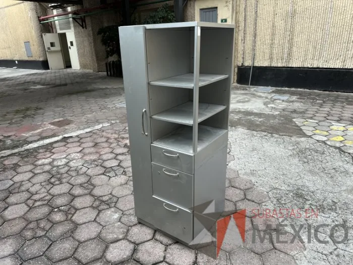 Lote 001 - 2 Gabinetes altos de 1 puerta, 3 cajones y 1 entrepaño - Imagen 3