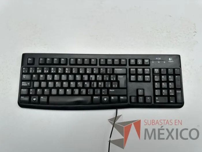 Lote 013 - Teclado y 5 teléfonos - Imagen 2