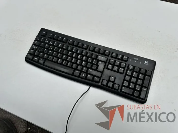 Lote 013 - Teclado y 5 teléfonos - Imagen 3