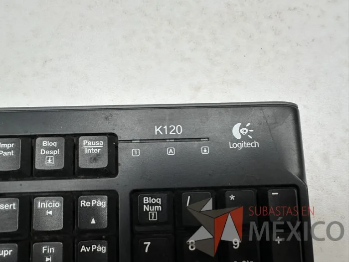 Lote 013 - Teclado y 5 teléfonos - Imagen 5