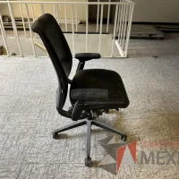 Lote 015 - 2 Sillas operativa con ruedas Steelcase - Imagen 8