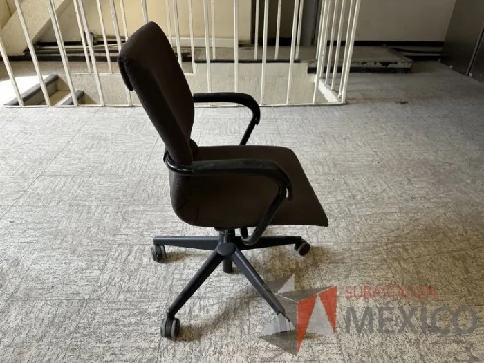 Lote 015 - 2 Sillas operativa con ruedas Steelcase - Imagen 3