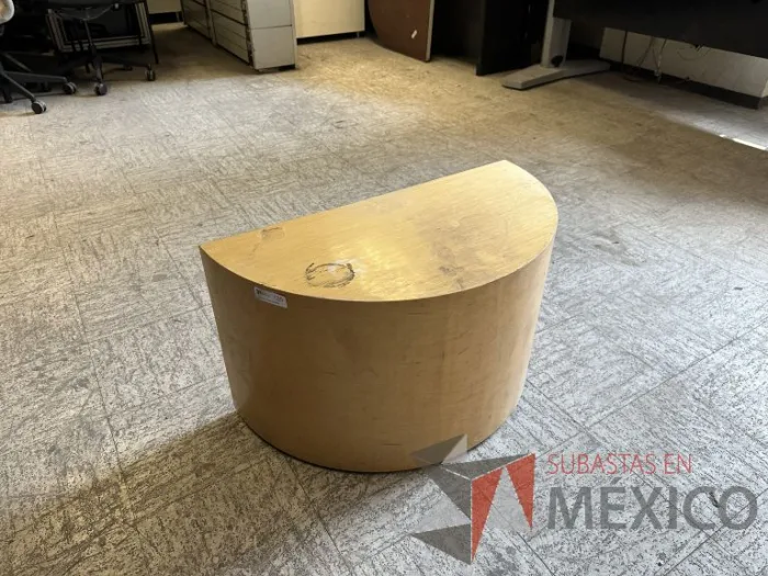Lote 014 - Lote de de accesorios para estación de trabajo y artículos diversos - Imagen 2