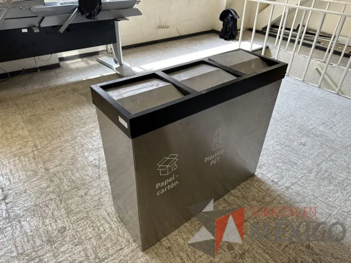 Lote 019 - Contenedor de basura con separación para 3 tipos de residuos - Imagen 5