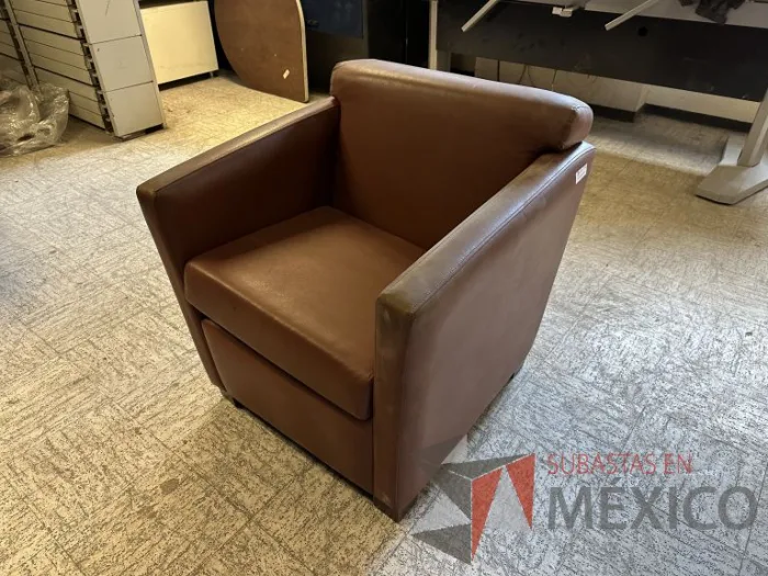Lote 008 - 3 Sillones de 1 plazas con asiento y respaldo color café - Imagen 4