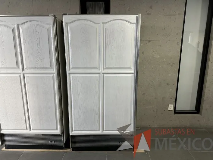 Lote 003 - Congelador con recubrimiento de madera en la puerta - Imagen 2