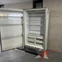 Lote 003 - Congelador con recubrimiento de madera en la puerta