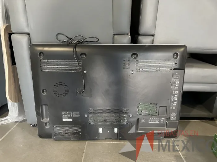 Lote 011 - Pantalla de 40", SHARP - Imagen 2