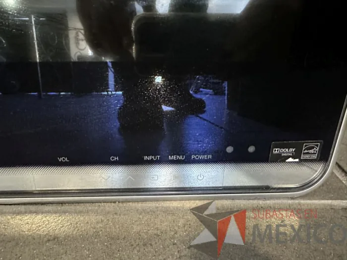 Lote 011 - Pantalla de 40", SHARP - Imagen 11
