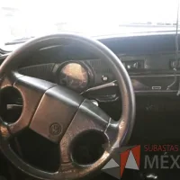 Lote 013 - Volkswagen Sedan 1994 “Vocho Teotihuacano” - Decorado con más de 19,800 Piedras Semipreciosas de Ocho tipos distintos, entre ellas Obsidiana, Jade y Venturina - Imagen 9