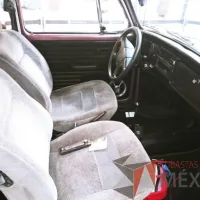 Lote 013 - Volkswagen Sedan 1994 “Vocho Teotihuacano” - Decorado con más de 19,800 Piedras Semipreciosas de Ocho tipos distintos, entre ellas Obsidiana, Jade y Venturina - Imagen 14