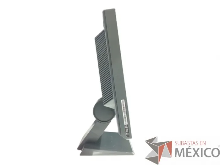 Lote 062 - Equipo de computo, marca LENOVO, con teclado, CPU, mouse y monitor - Imagen 9