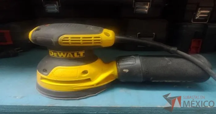 Lote 019 - Lijadora orbital - DEWALT - D26451 - Imagen 2