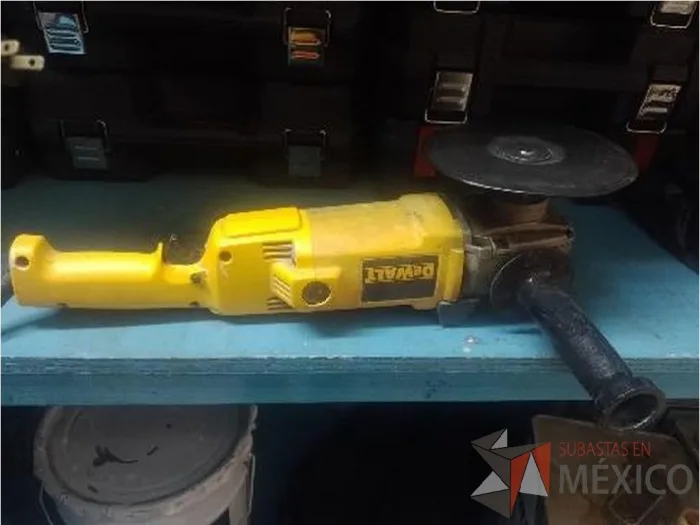 Lote 011 - Pulidora/Esmeril - DEWALT - DWP849X-B3
