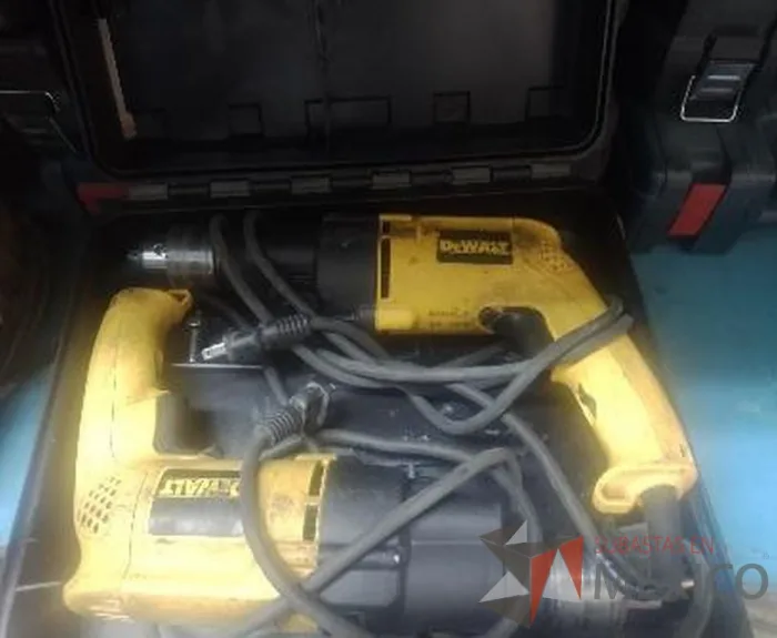 Lote 023 - Taladro Percutor de 1/2" - DEWALT - DW505-B3   - Imagen 2