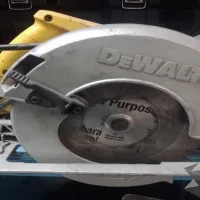 Lote 008 - Sierra circular manual DEWALT, Modelo: DWE 384 - Imagen 2