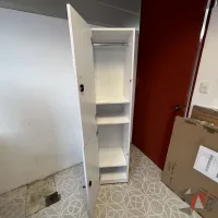 Lote 017 - Gabinete de 2 puertas color blanco - Imagen 4