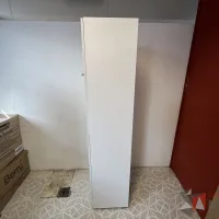 Lote 017 - Gabinete de 2 puertas color blanco - Imagen 3