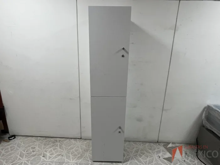 Lote 002 - Gabinete de 2 puertas color blanco - Imagen 5