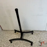 Lote 003 - Lote de accesorios para estación de trabajo y artículos diversos - Imagen 9