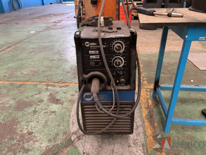 Lote 051 - Micro Alambre MILLER, Modelo: MILERMATIC 250X  - Imagen 2