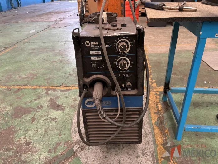 Lote 051 - Micro Alambre MILLER, Modelo: MILERMATIC 250X  - Imagen 3