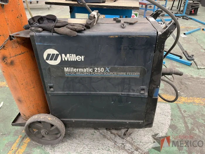 Lote 051 - Micro Alambre MILLER, Modelo: MILERMATIC 250X  - Imagen 6