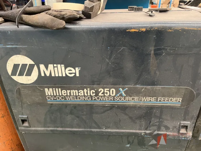 Lote 051 - Micro Alambre MILLER, Modelo: MILERMATIC 250X  - Imagen 8