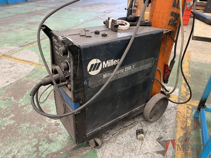 Lote 051 - Micro Alambre MILLER, Modelo: MILERMATIC 250X  - Imagen 9