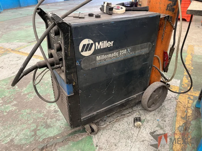 Lote 051 - Micro Alambre MILLER, Modelo: MILERMATIC 250X  - Imagen 12